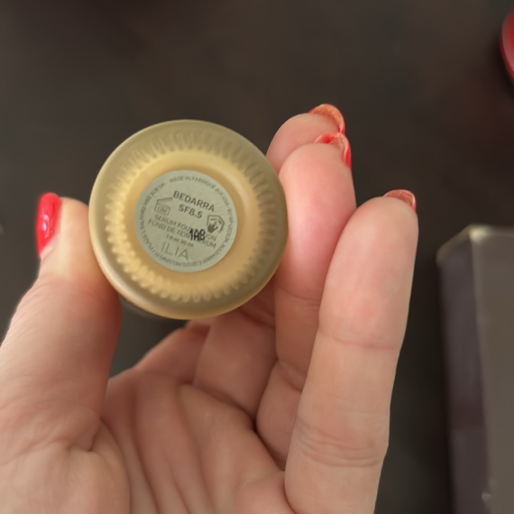 Ilia true skin serum foundation in bedarra - Picture 5 of 7